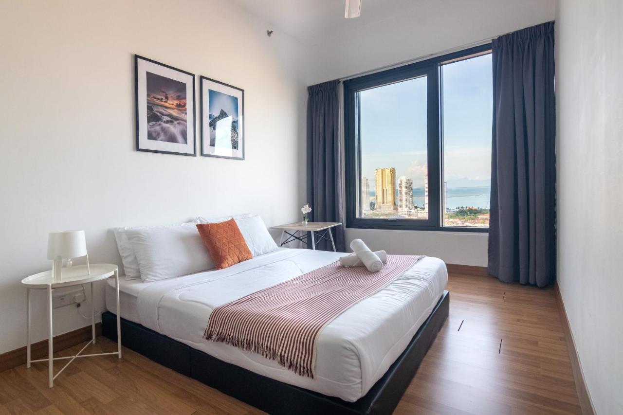 Tropicana 218 X Airlevate Suites George Town  Kültér fotó