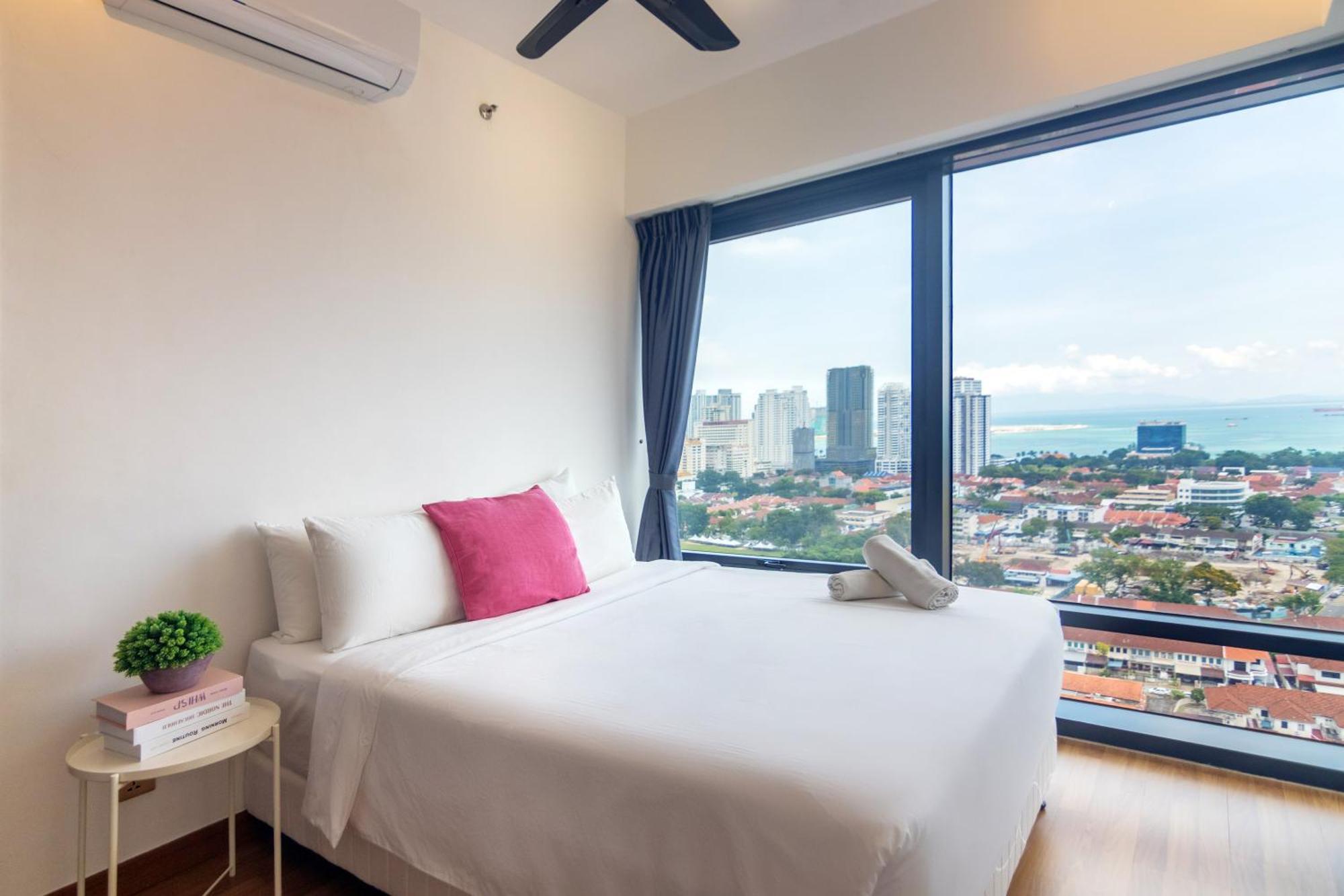 Tropicana 218 X Airlevate Suites George Town  Kültér fotó