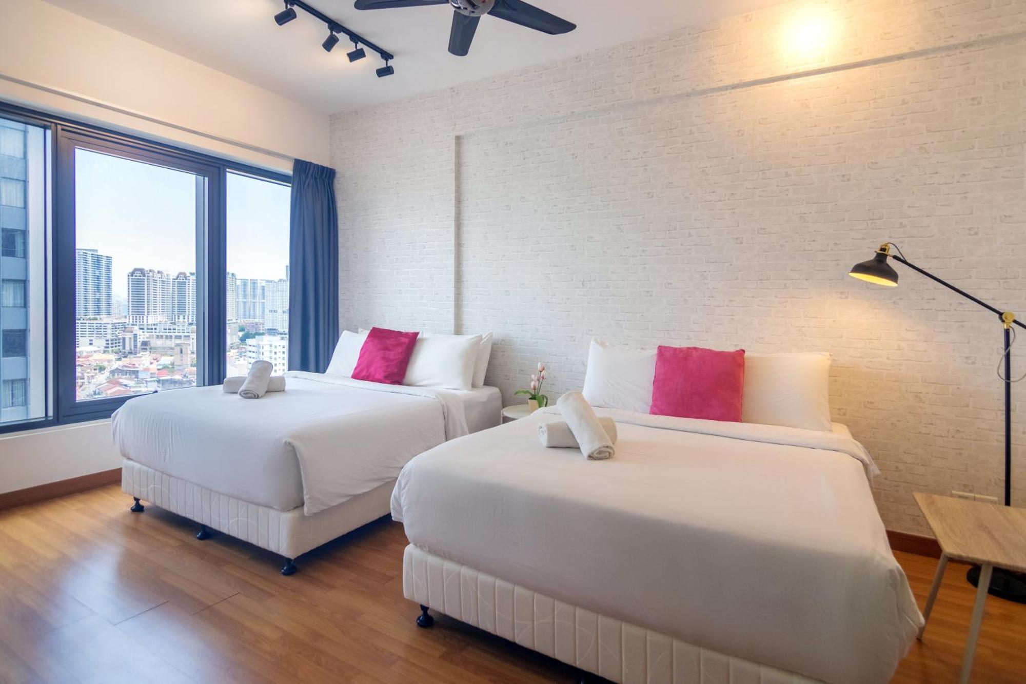 Tropicana 218 X Airlevate Suites George Town  Kültér fotó