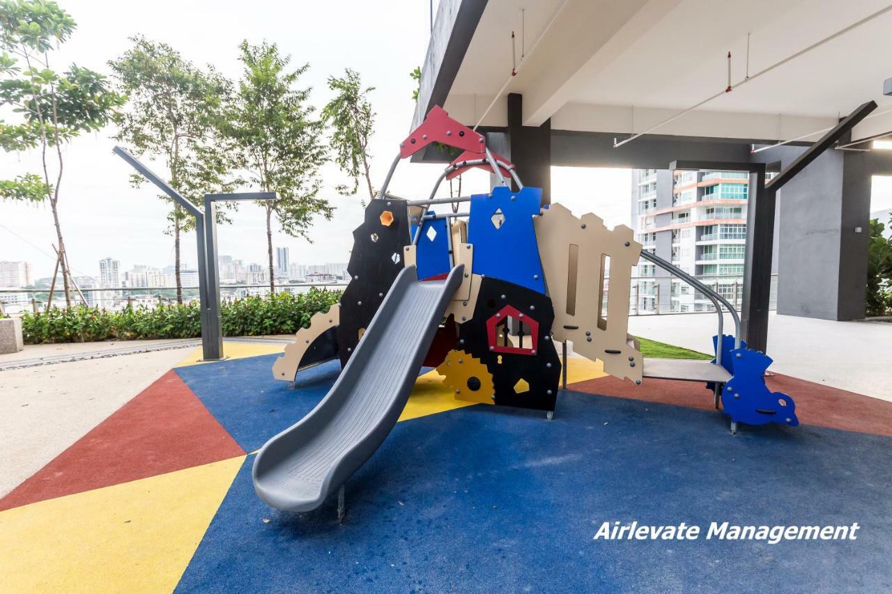 Tropicana 218 X Airlevate Suites George Town  Kültér fotó